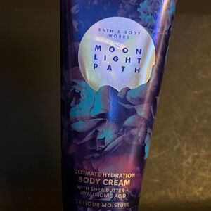 Bath & Body Works Moonlight Path Body Cream - Blue and Purple